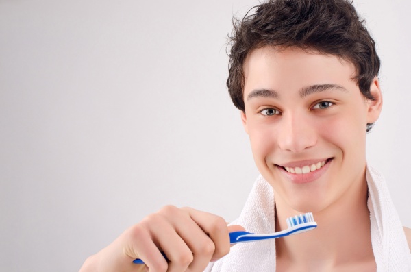 Daily Oral Maintenance:   Tools Every Dentist Recommends